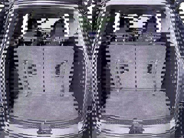 Used 2021 GMC Acadia SLE w/ Driver Convenience Package image 27