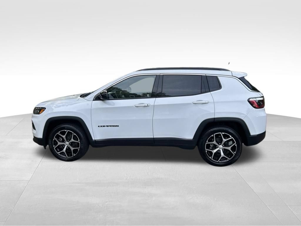 Used 2024 Jeep Compass Latitude AWD/4WD video 2