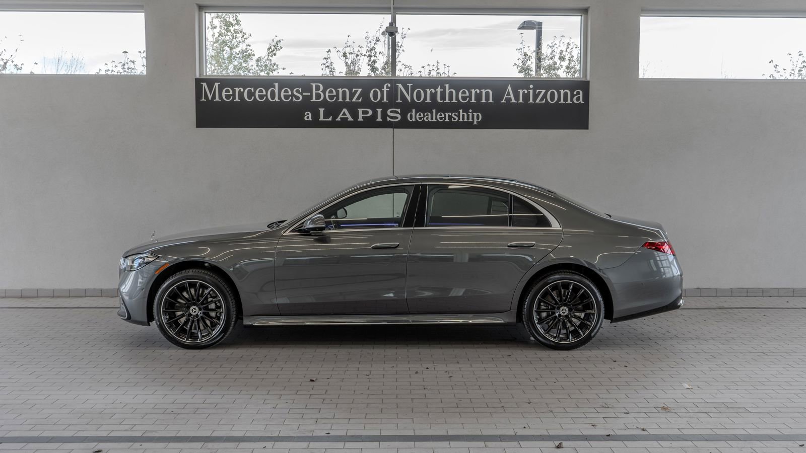 New 2026 Mercedes-Benz S 580 4MATIC Sedan image 2
