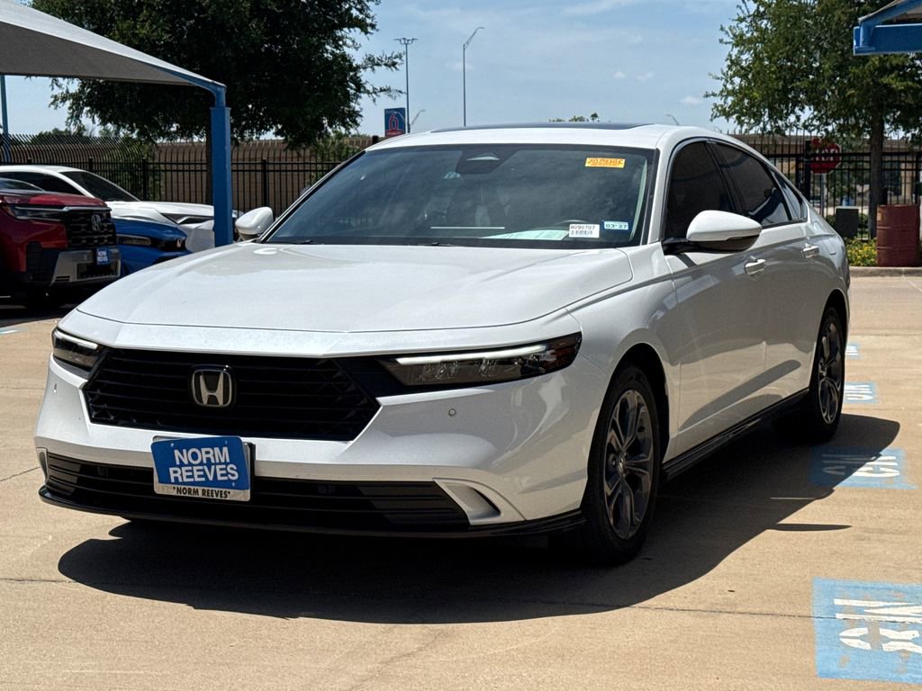 Certified 2024 Honda Accord EX-L image 2