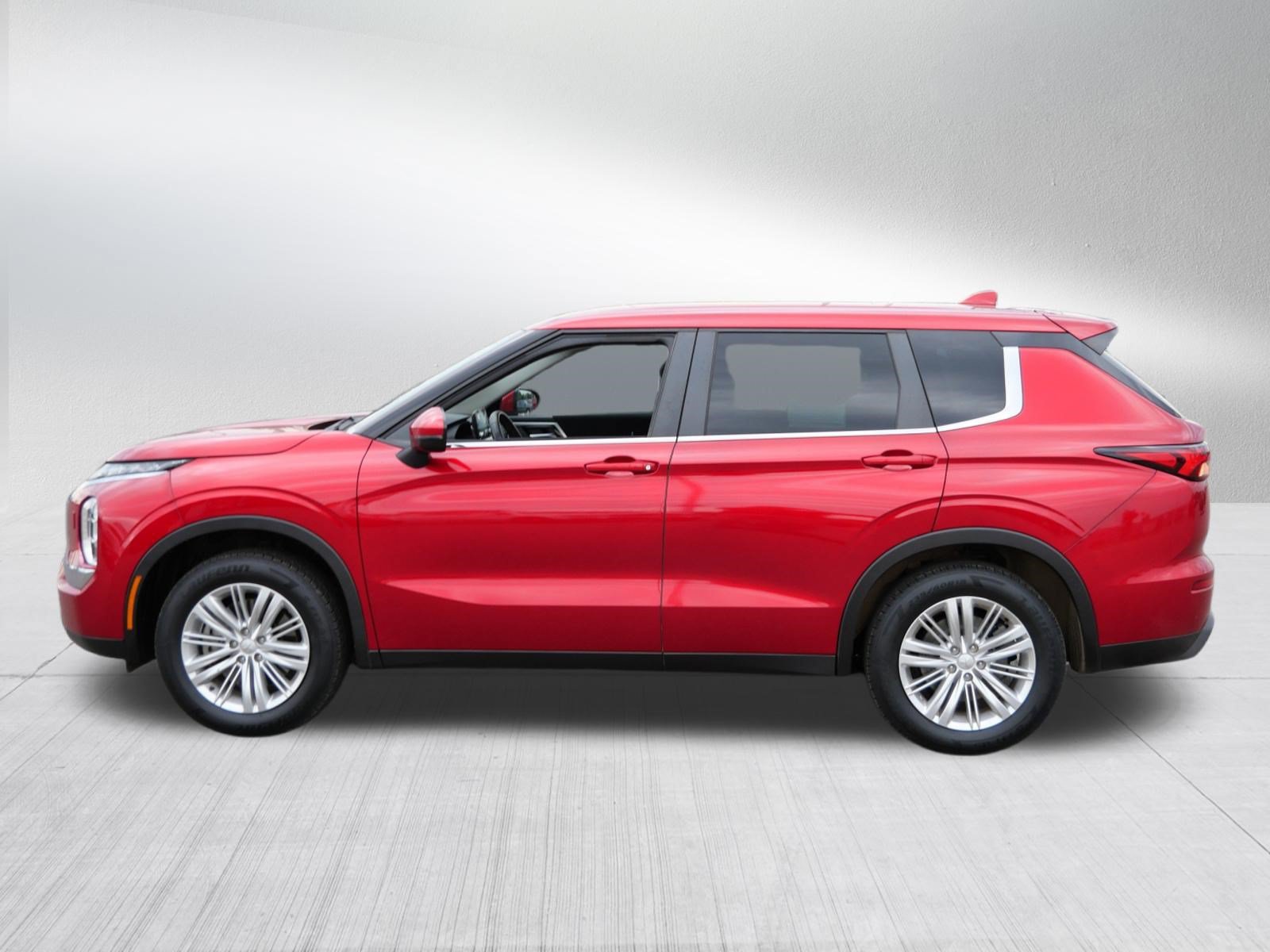 Used 2022 Mitsubishi Outlander ES AWD/4WD image 4