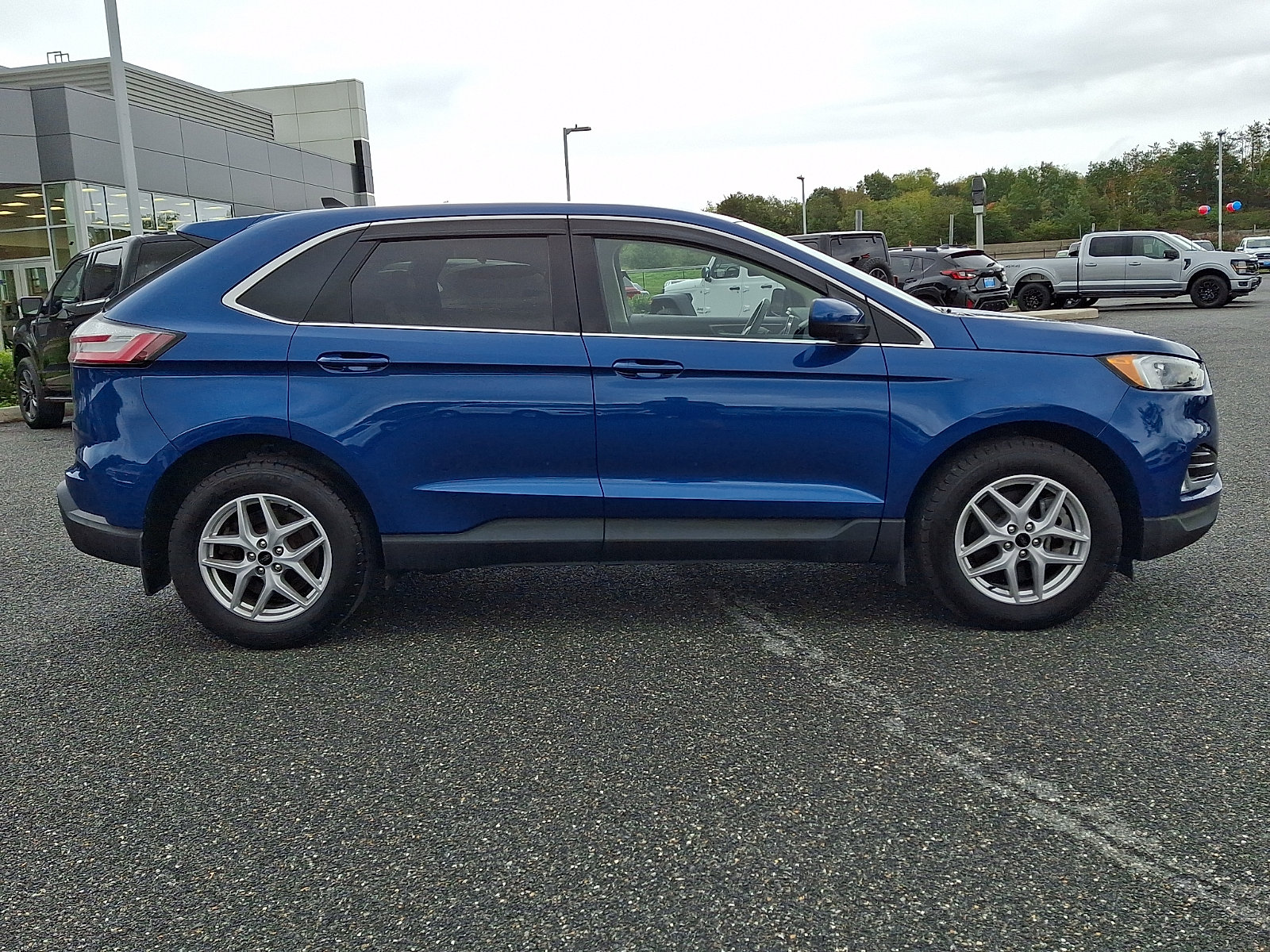Used 2023 Ford Edge SEL w/ Convenience Package AWD/4WD image 8