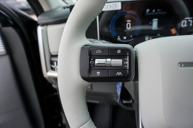 Certified 2026 Hyundai Santa Fe SE FWD image 23