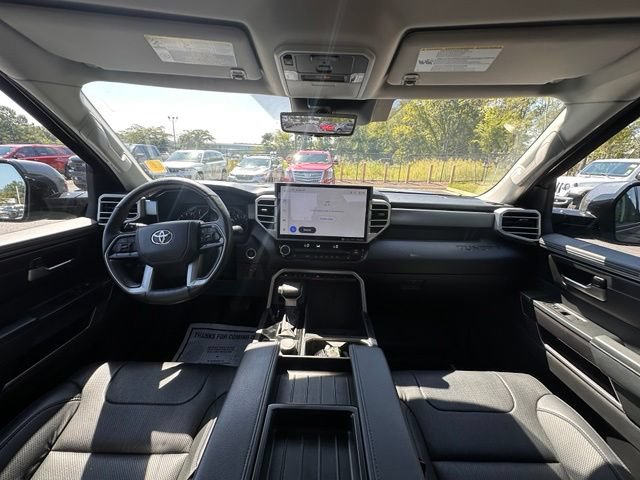 Used 2022 Toyota Prius XLE AWD/4WD image 2