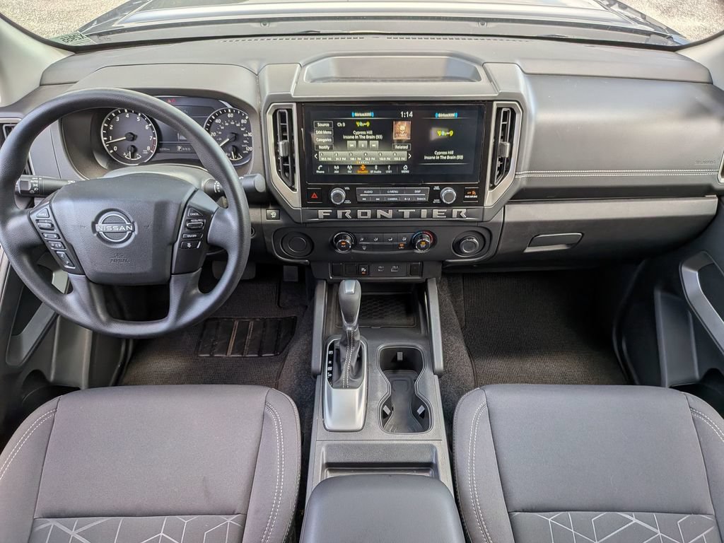 Certified 2025 Nissan Frontier SV RWD image 28
