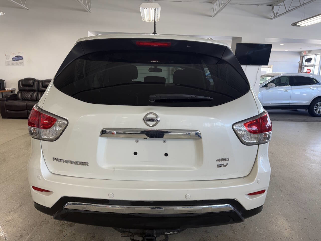 Used 2015 Nissan Pathfinder SL AWD/4WD image 8