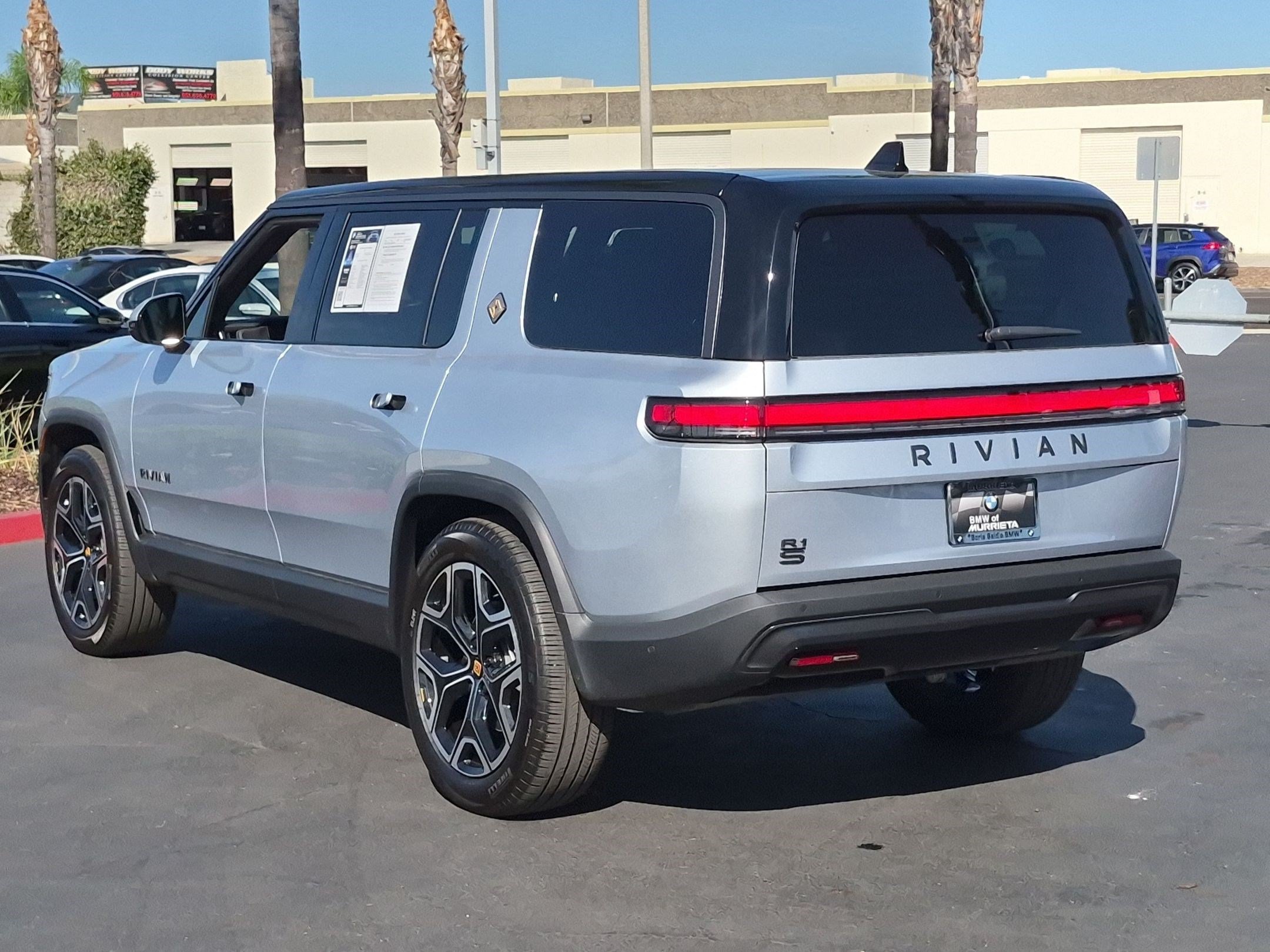 Used 2025 Rivian R1S Adventure Dual AWD/4WD image 8