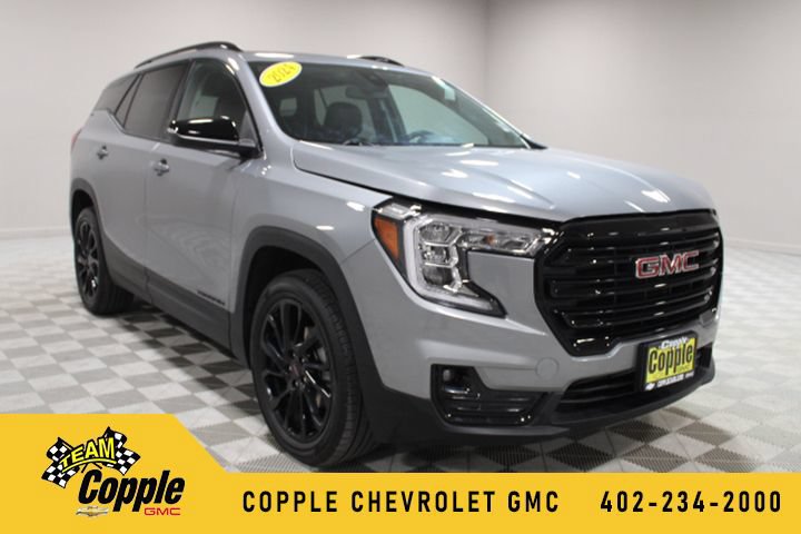 Used 2024 GMC Terrain SLT w/ Infotainment Package II AWD/4WD image 1