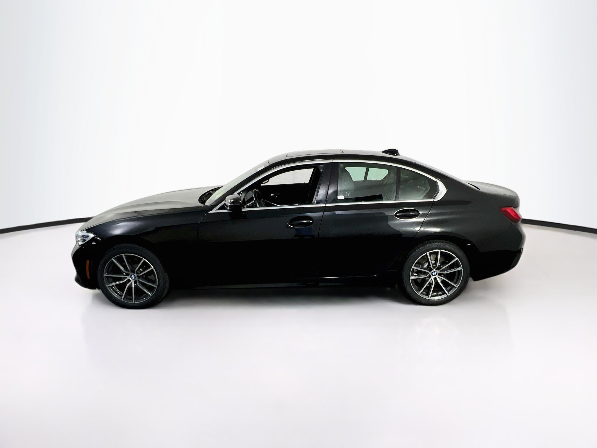 Used 2021 BMW 330i xDrive Sedan w/ Driving Assistance Package AWD/4WD image 8