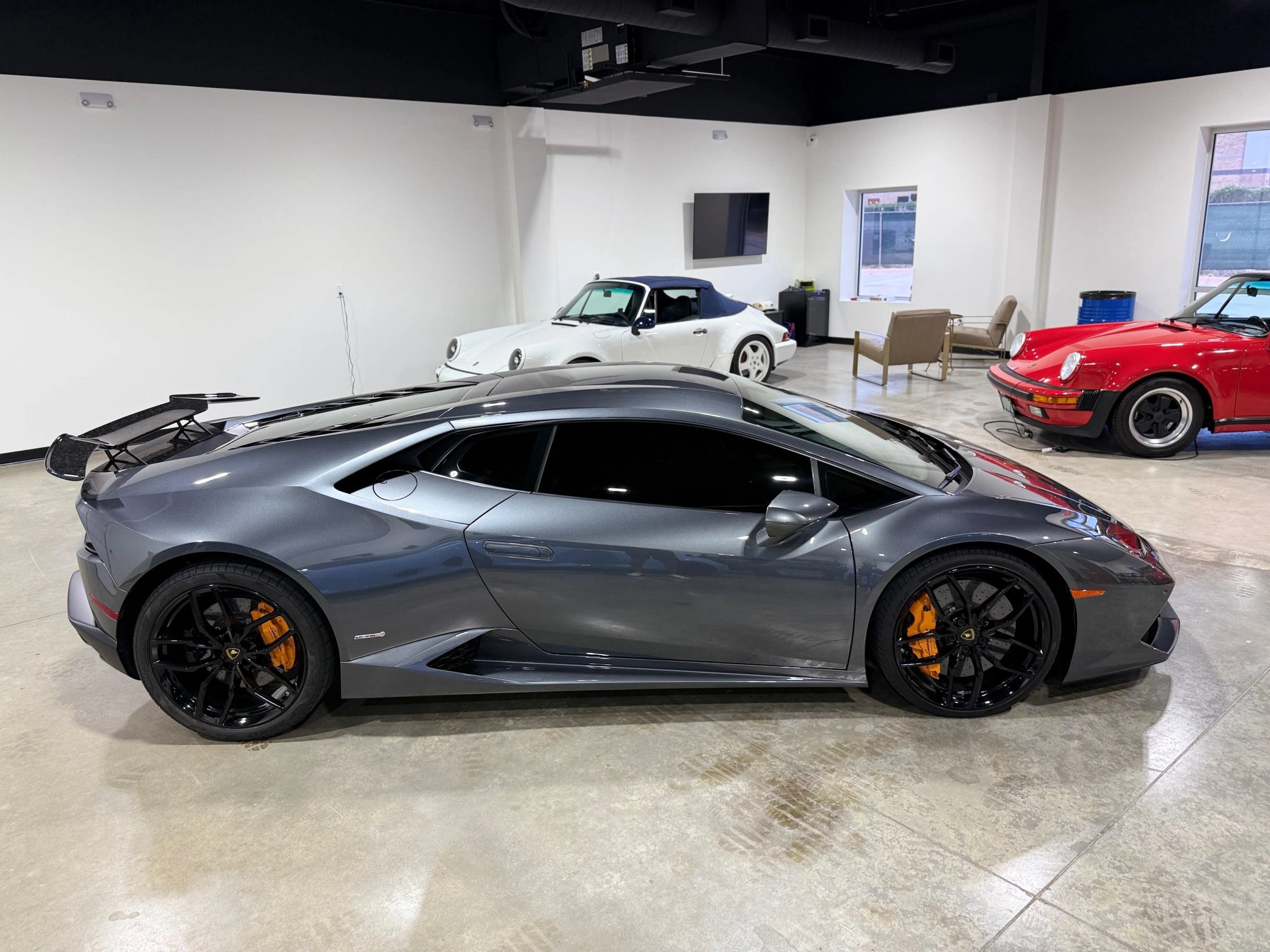 Used 2016 Lamborghini Huracan LP 610-4 AWD/4WD image 5
