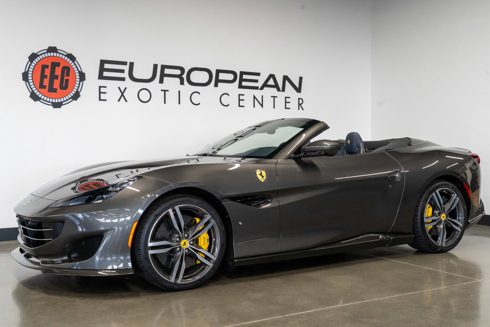 Used 2019 Ferrari Portofino RWD image 29