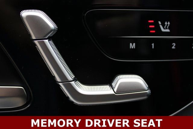 New 2025 Mercedes-Benz GLC 43 AMG 4MATIC image 18