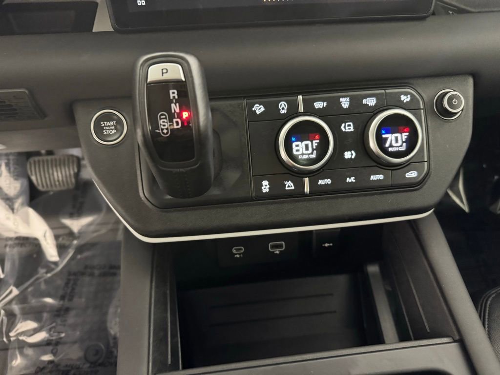 Used 2024 Land Rover Defender 90 S image 20