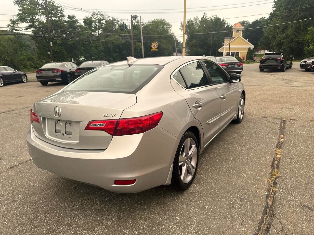 Used 2014 Acura ILX w/ Premium Package FWD image 9