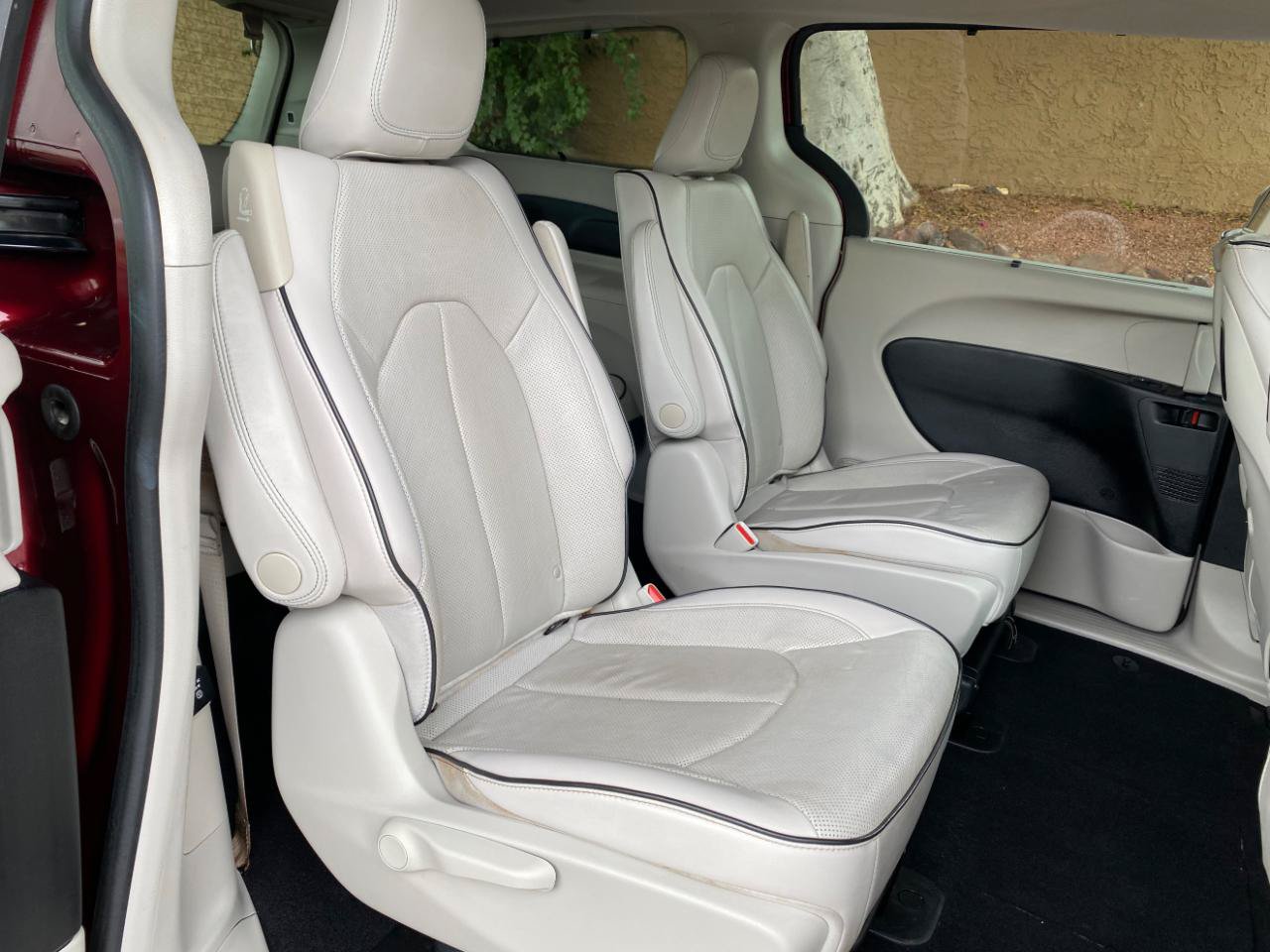 Used 2018 Chrysler Pacifica Limited FWD image 53