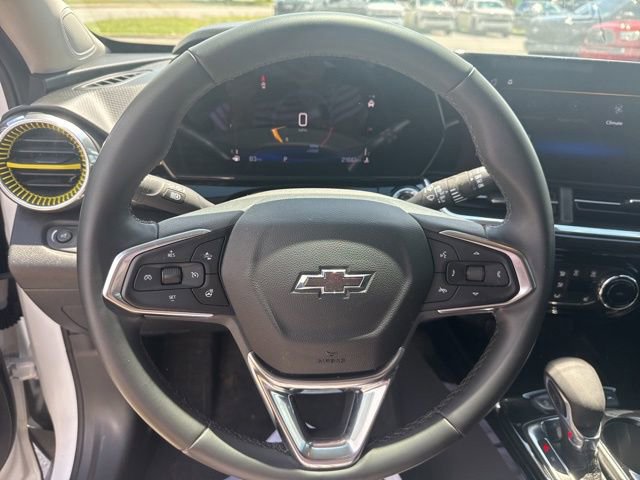 Used 2025 Chevrolet Trax ACTIV w/ Driver Confidence Package FWD image 15