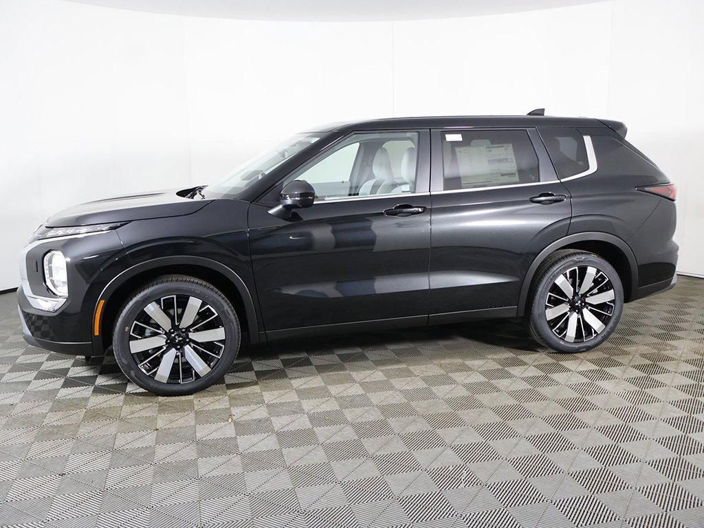 New 2025 Mitsubishi Outlander SE image 20
