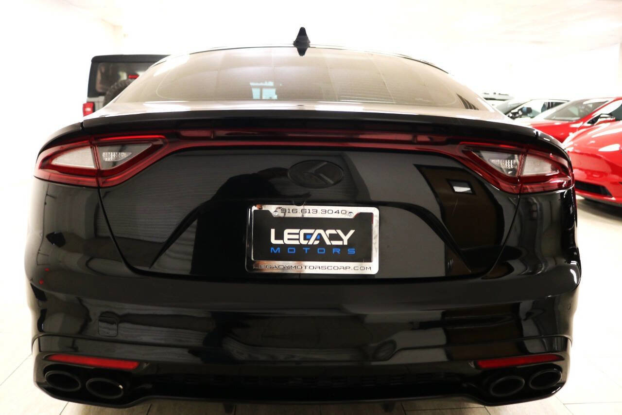 Used 2019 Kia Stinger GT1 RWD image 7