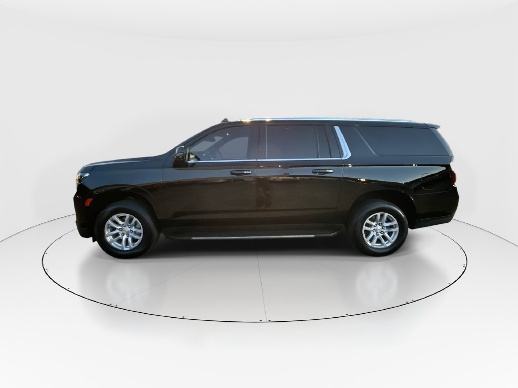 Used 2024 Chevrolet Suburban LT RWD image 5