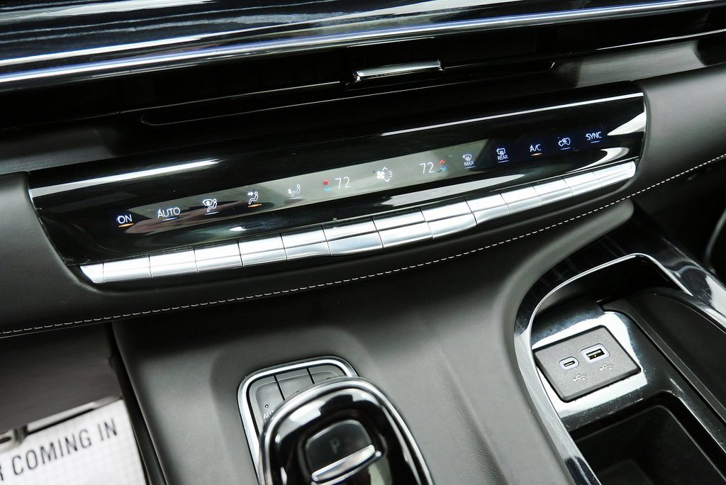 Used 2023 Cadillac Escalade ESV V image 32