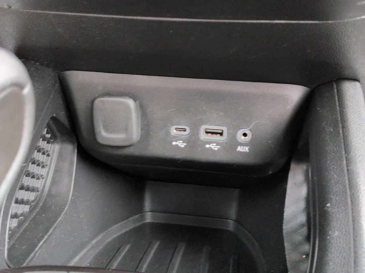 Used 2023 Chevrolet TrailBlazer LS image 29