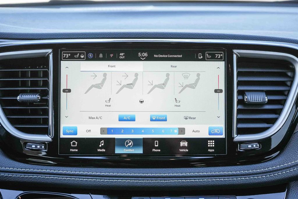 New 2026 Chrysler Pacifica Select image 14