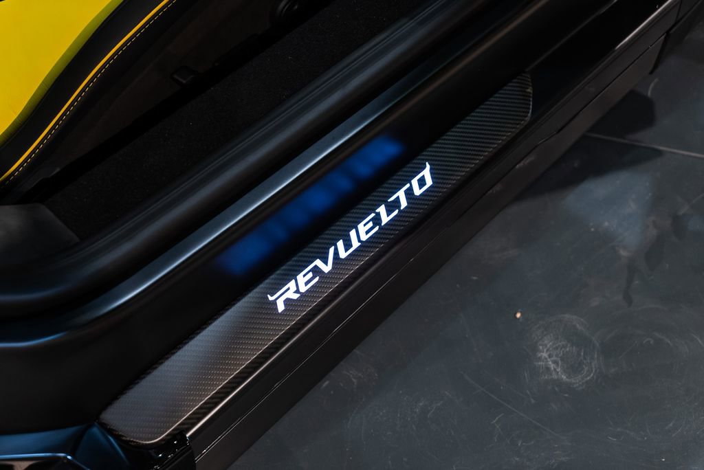 Used 2026 Lamborghini Revuelto AWD/4WD image 54