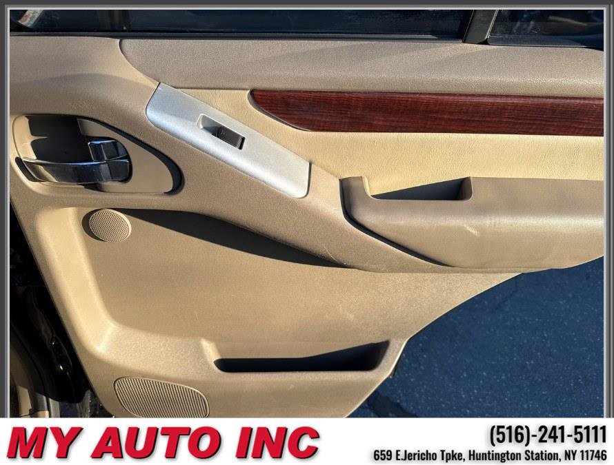 Used 2012 Nissan Pathfinder LE AWD/4WD image 30
