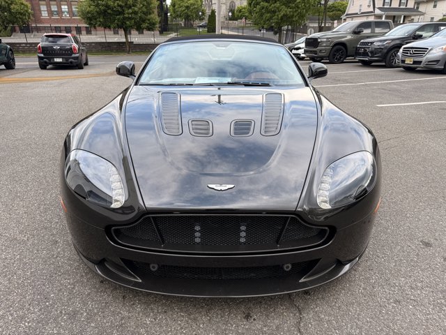 Used 2017 Aston Martin V12 Vantage S RWD image 18