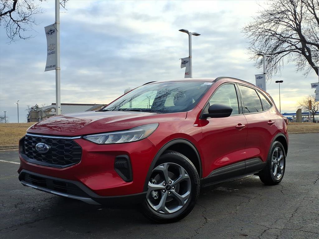 Used 2025 Ford Escape ST-Line FWD image 3