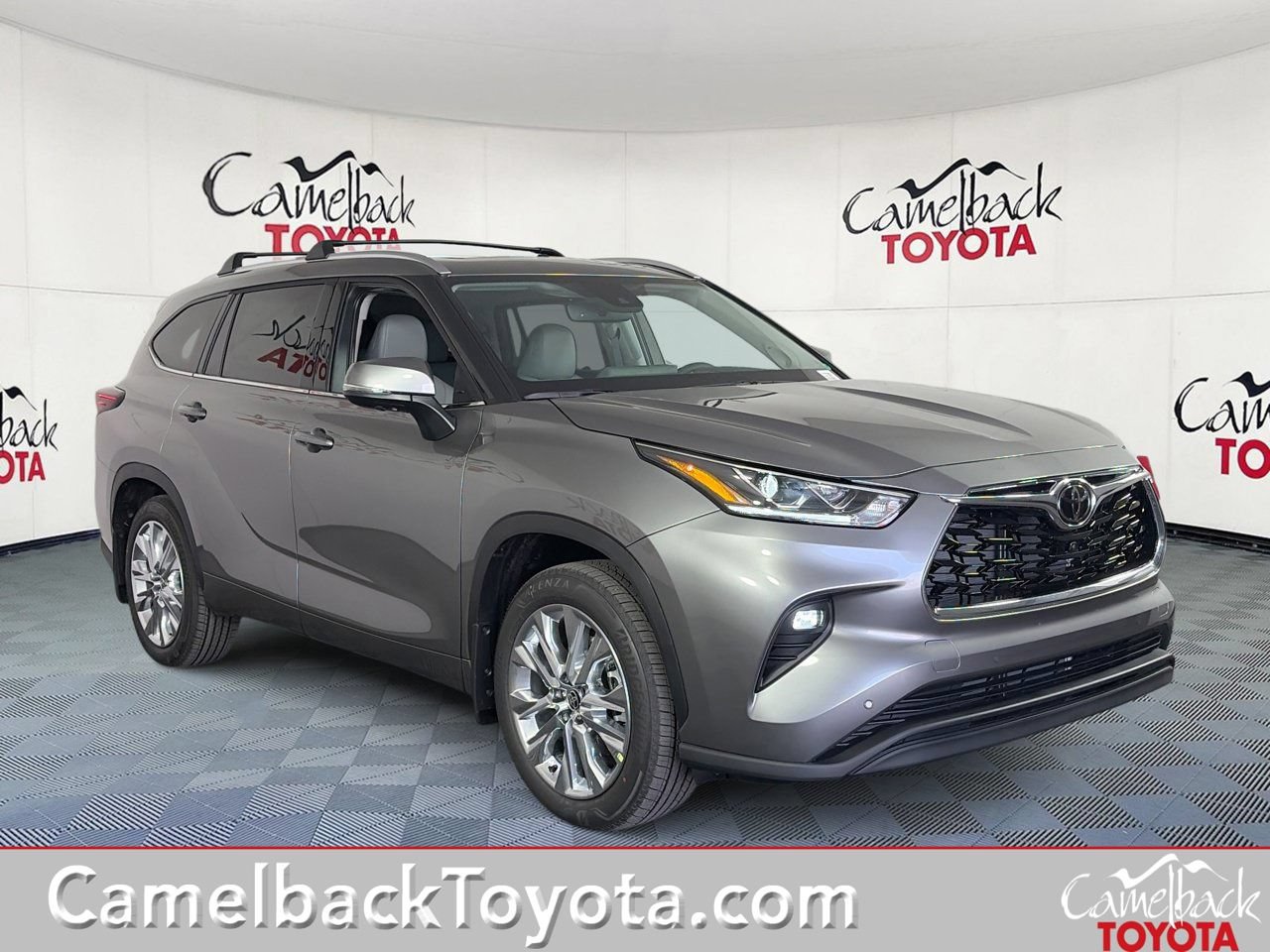 New 2026 Toyota Highlander Limited AWD/4WD image 1