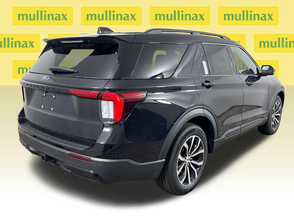 New 2026 Ford Explorer ST-Line RWD image 4