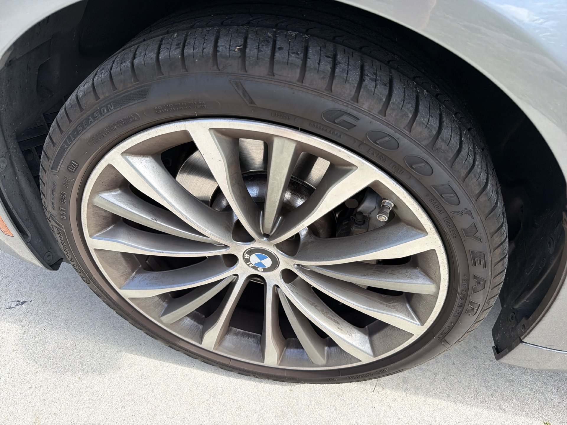 Used 2022 BMW 530i w/ Convenience Package RWD image 10