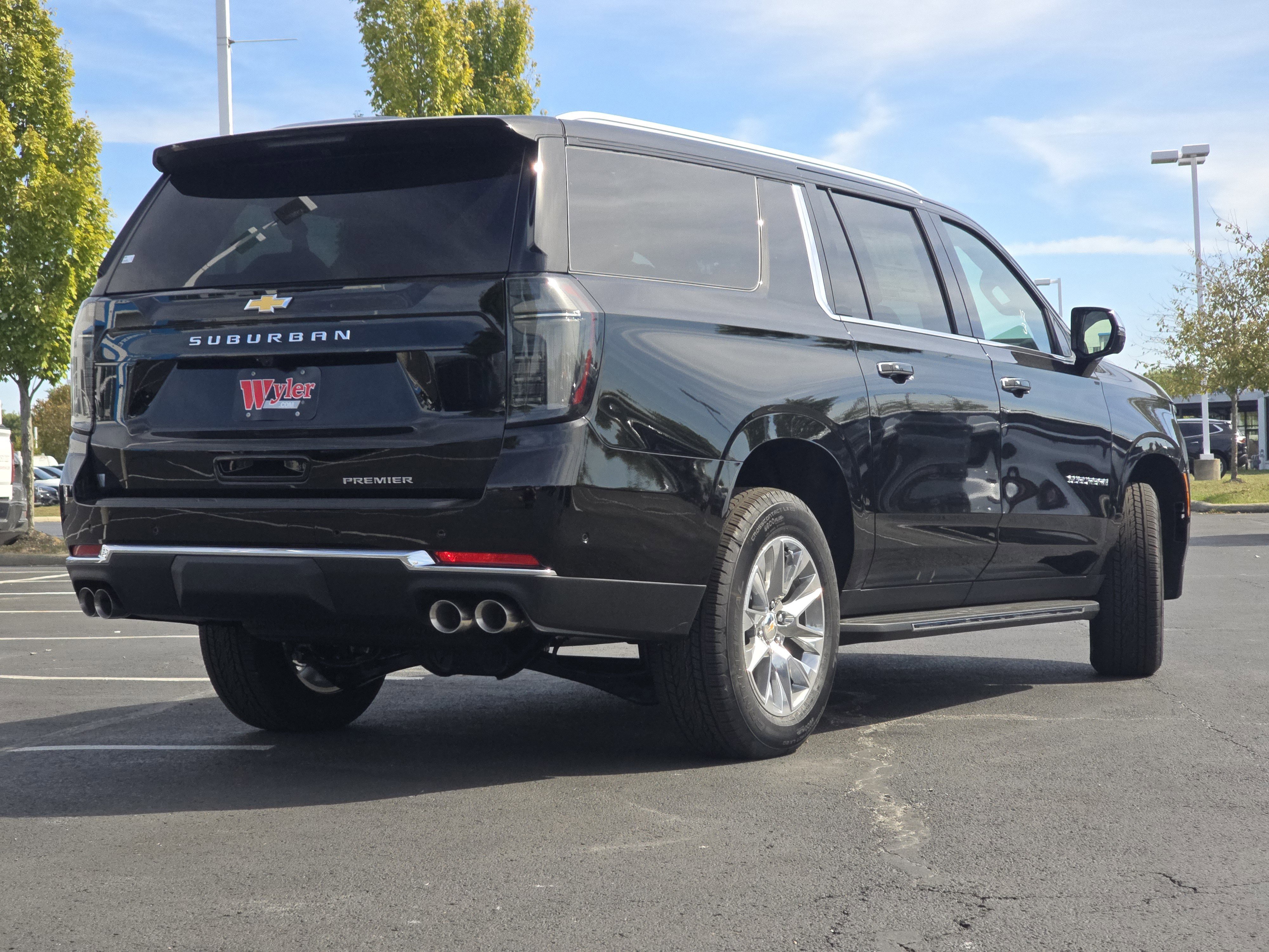 New 2026 Chevrolet Suburban Premier image 17