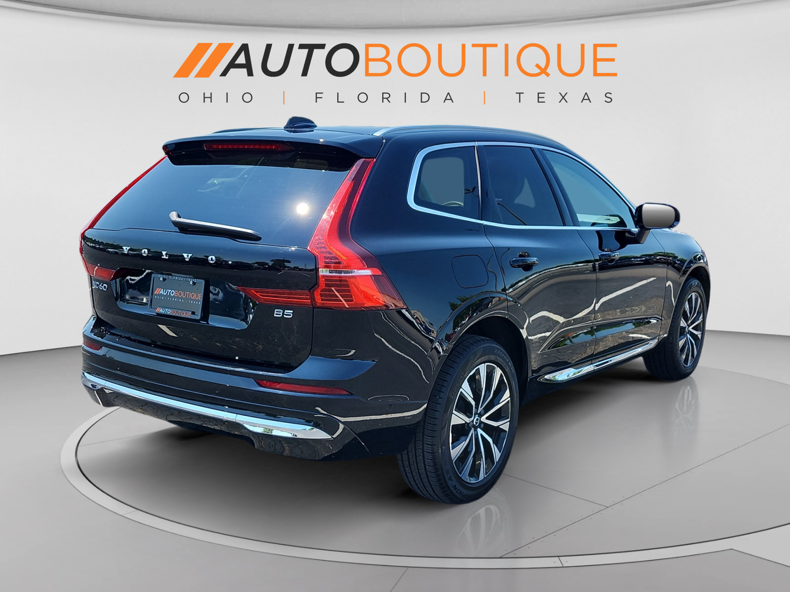 Used 2023 Volvo XC60 B5 Plus FWD image 5