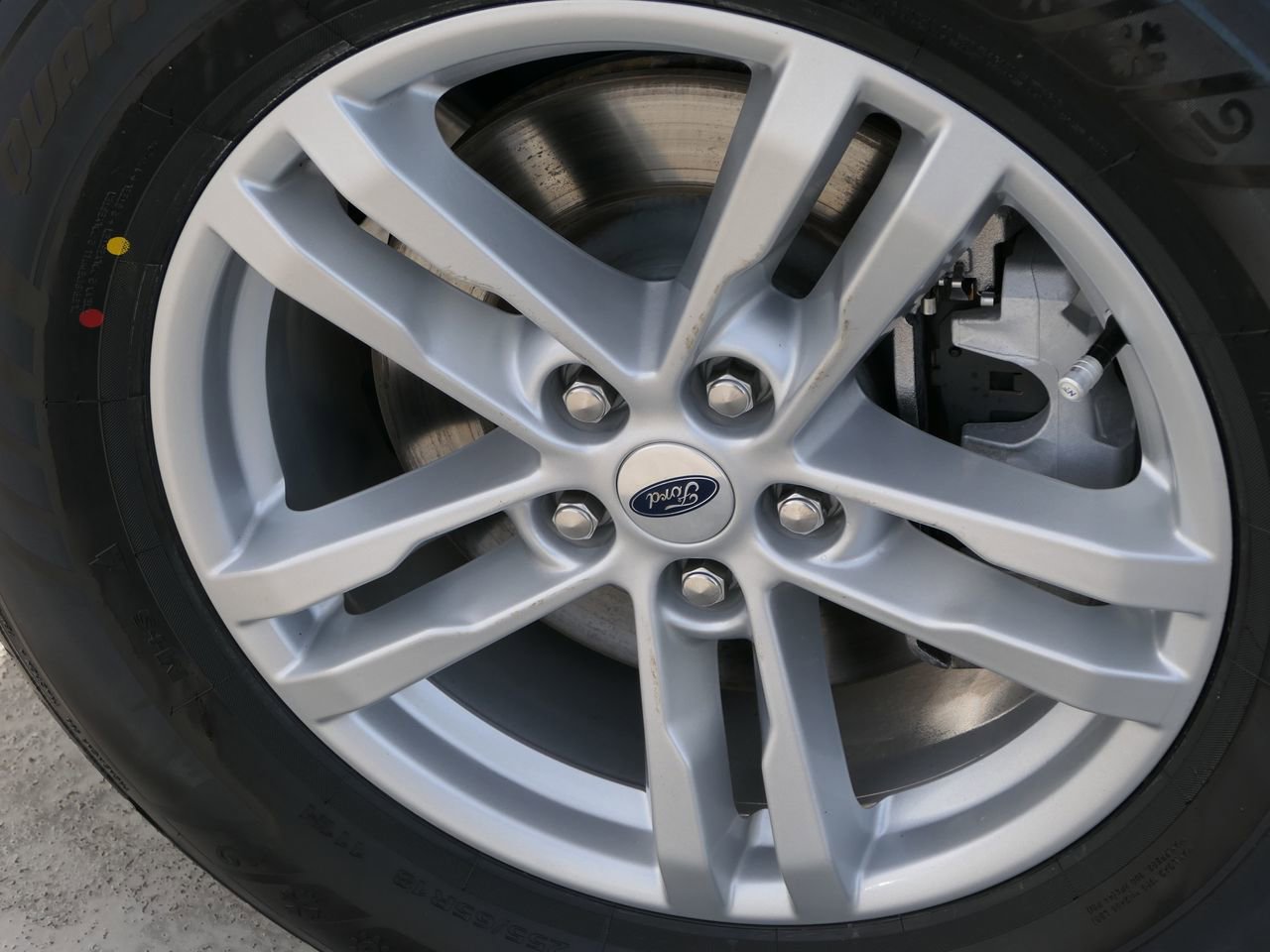 Used 2024 Ford Explorer XLT w/ Equipment Group 202A image 10