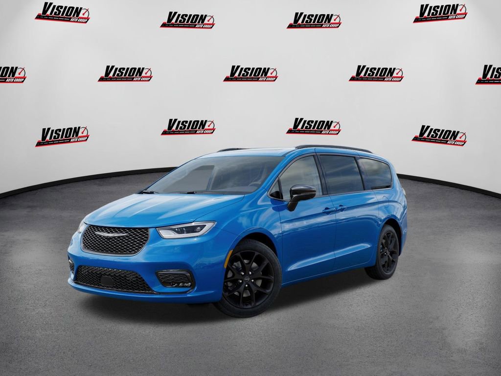 New 2026 Chrysler Pacifica Limited image 1