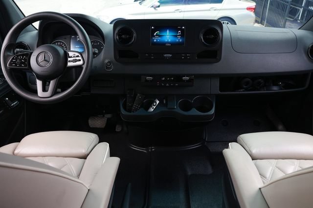 Used 2020 Mercedes-Benz Sprinter 2500 image 24