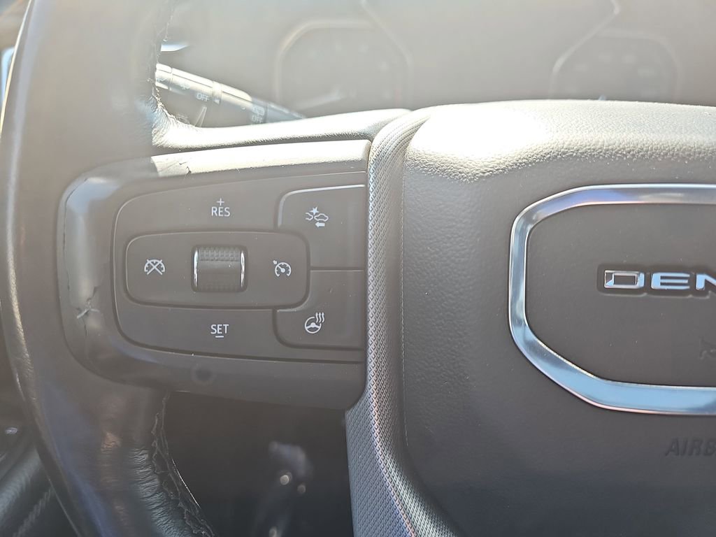 Used 2021 GMC Yukon XL Denali AWD/4WD image 22