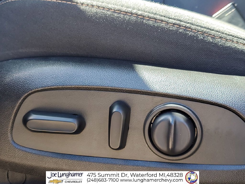 Certified 2018 Chevrolet Traverse LT FWD image 35