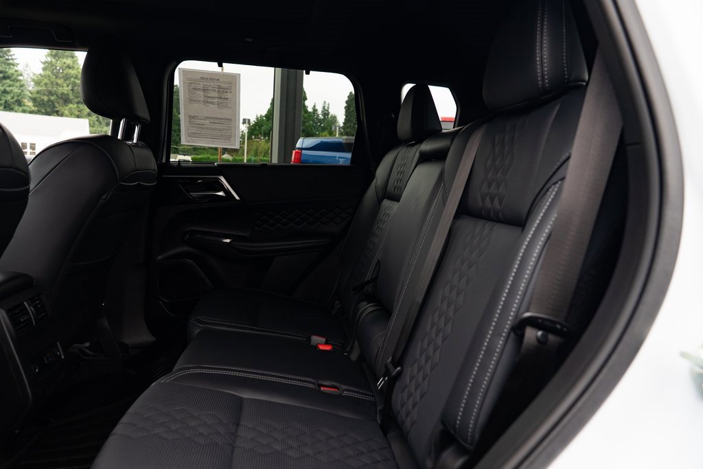 Used 2025 Mitsubishi Outlander SEL Black Edition image 20