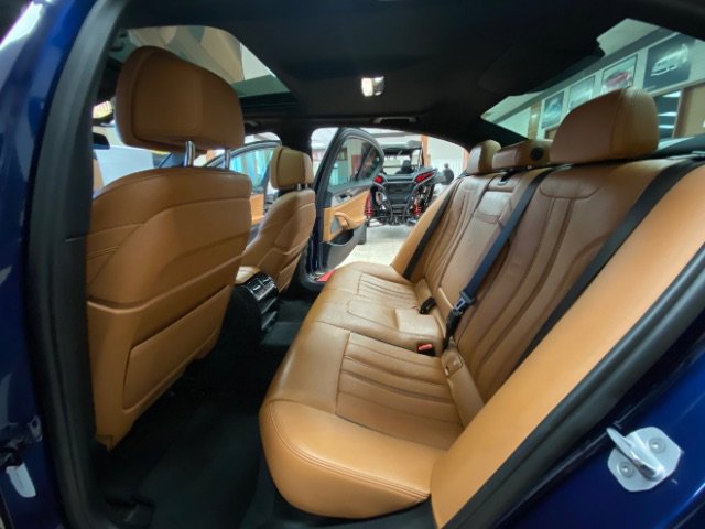 Used 2018 BMW 530i w/ Premium Package image 17