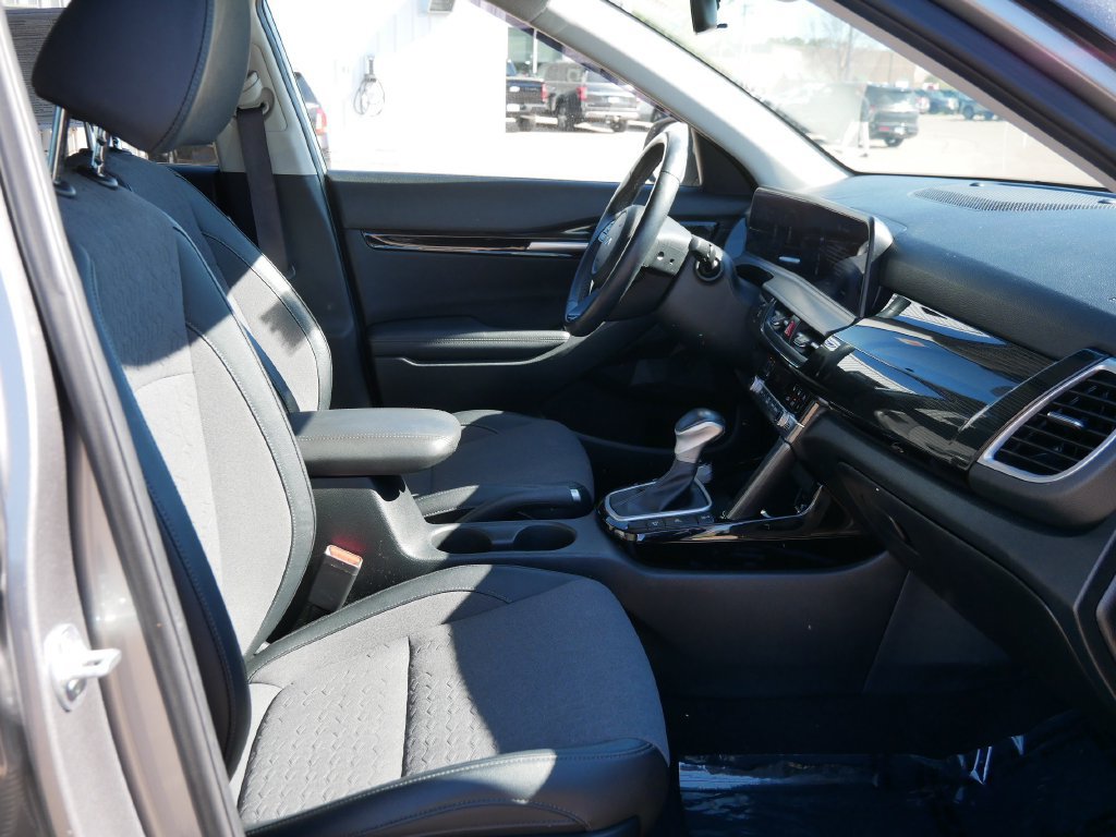 Used 2024 Kia Seltos S AWD/4WD image 13