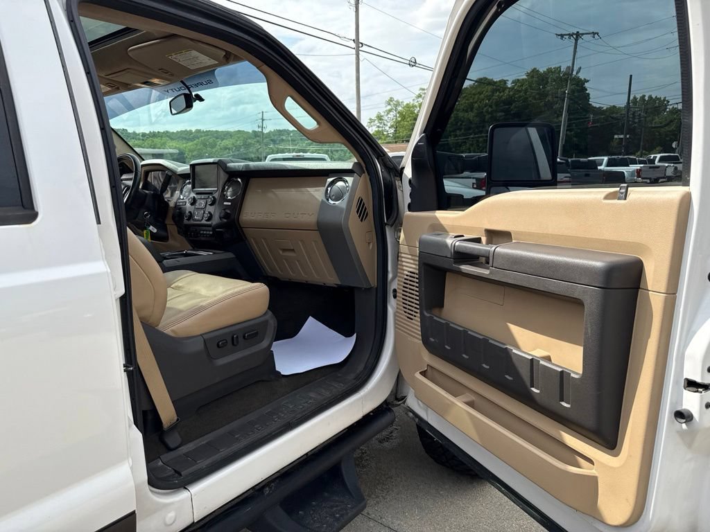 Used 2016 Ford F250 Lariat w/ Lariat Ultimate Package AWD/4WD image 39