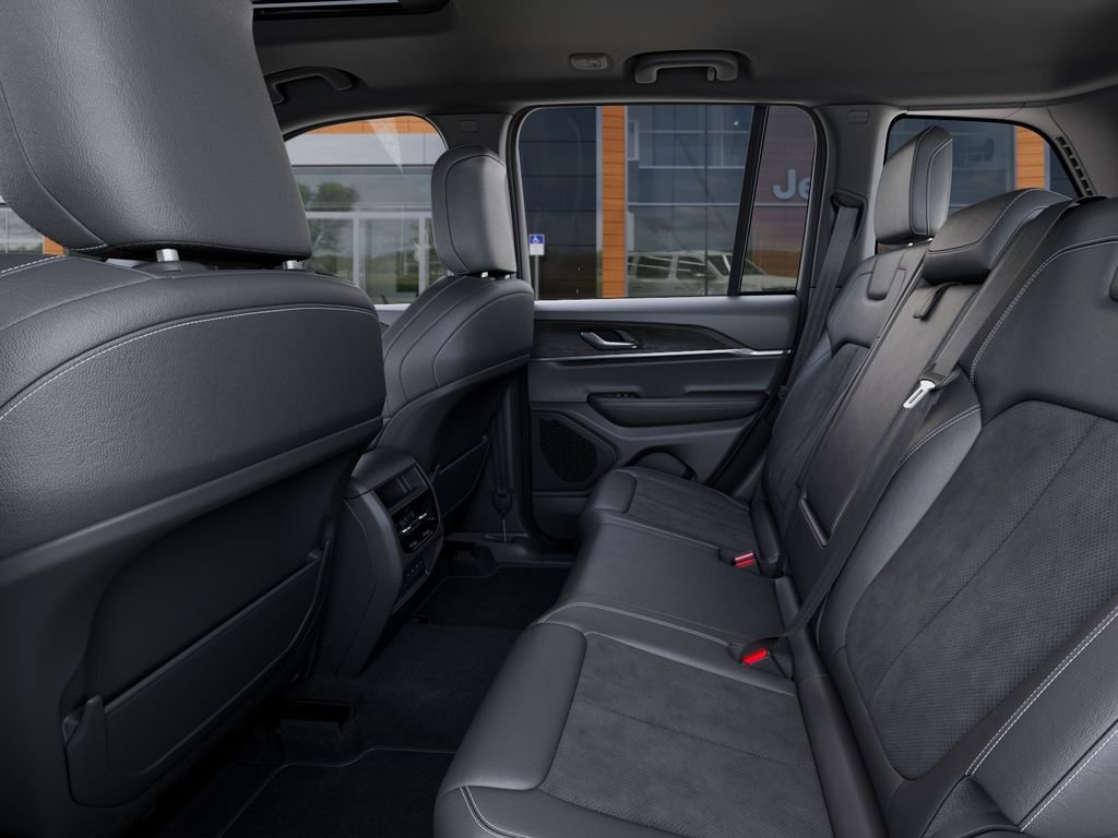 New 2026 Jeep Grand Cherokee Altitude AWD/4WD image 24