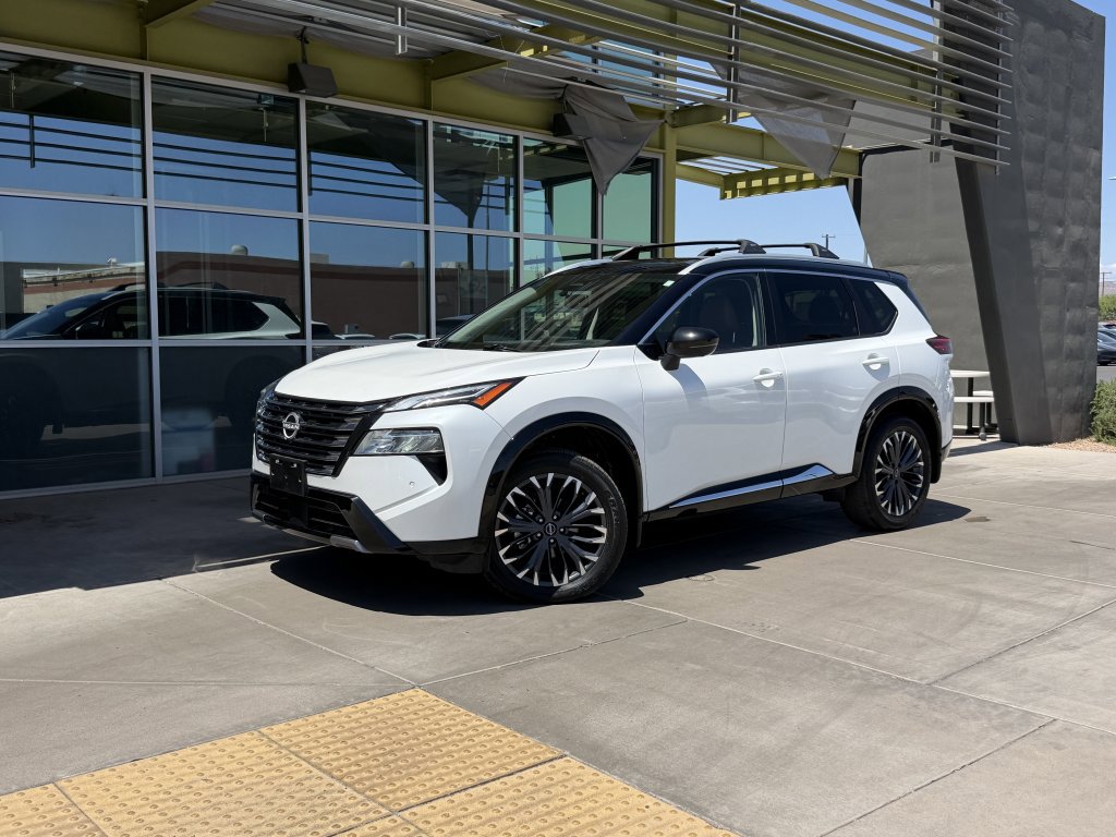 Used 2025 Nissan Rogue Platinum w/ Platinum Premium Package