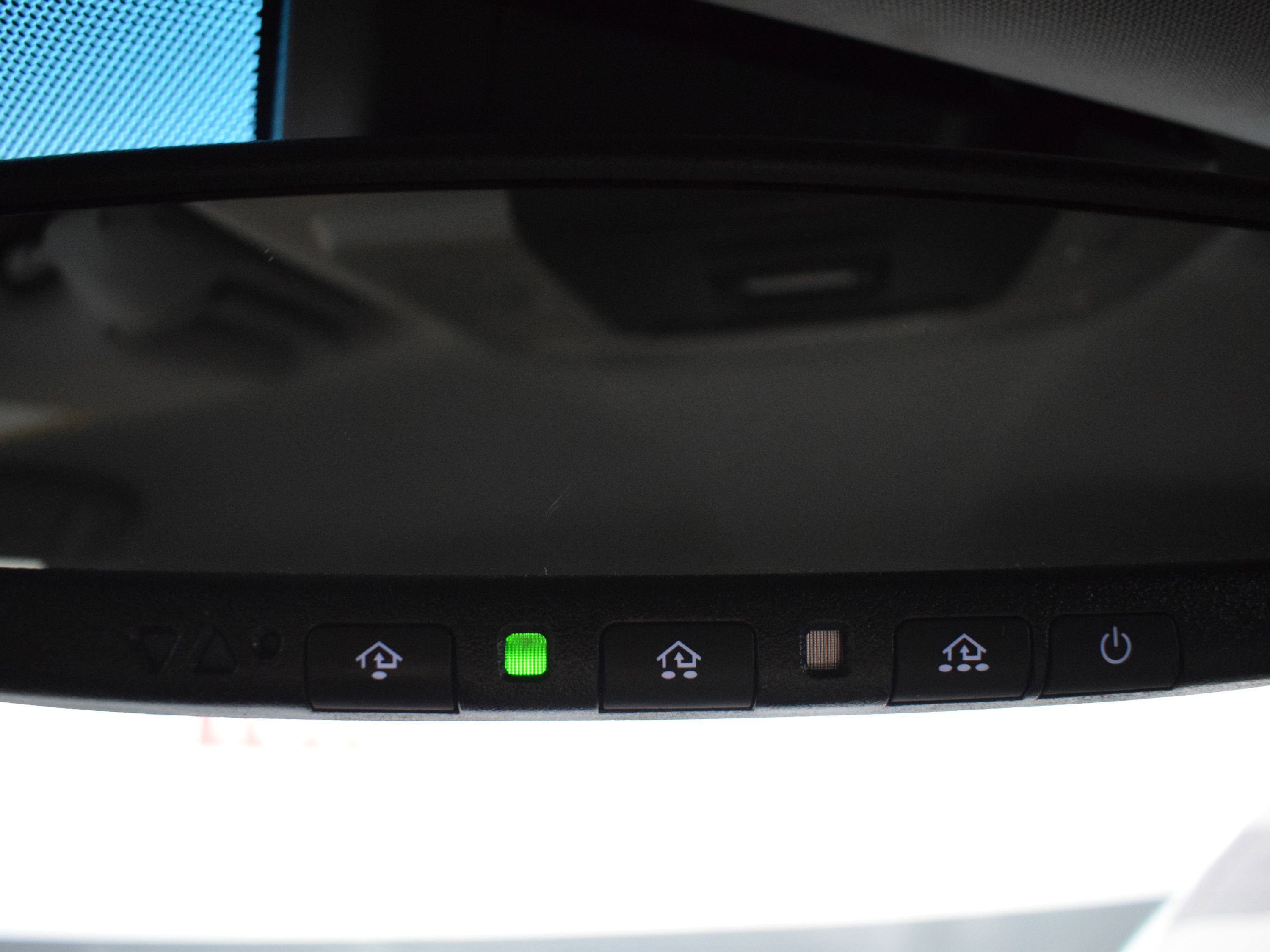 Used 2020 Toyota Camry XLE image 19