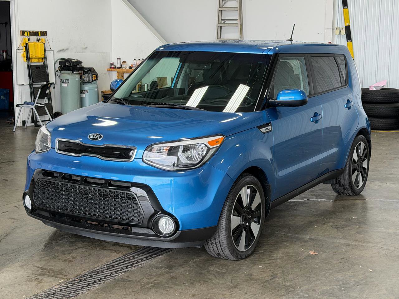 Used 2016 Kia Soul + w/ Designer's Package FWD image 33