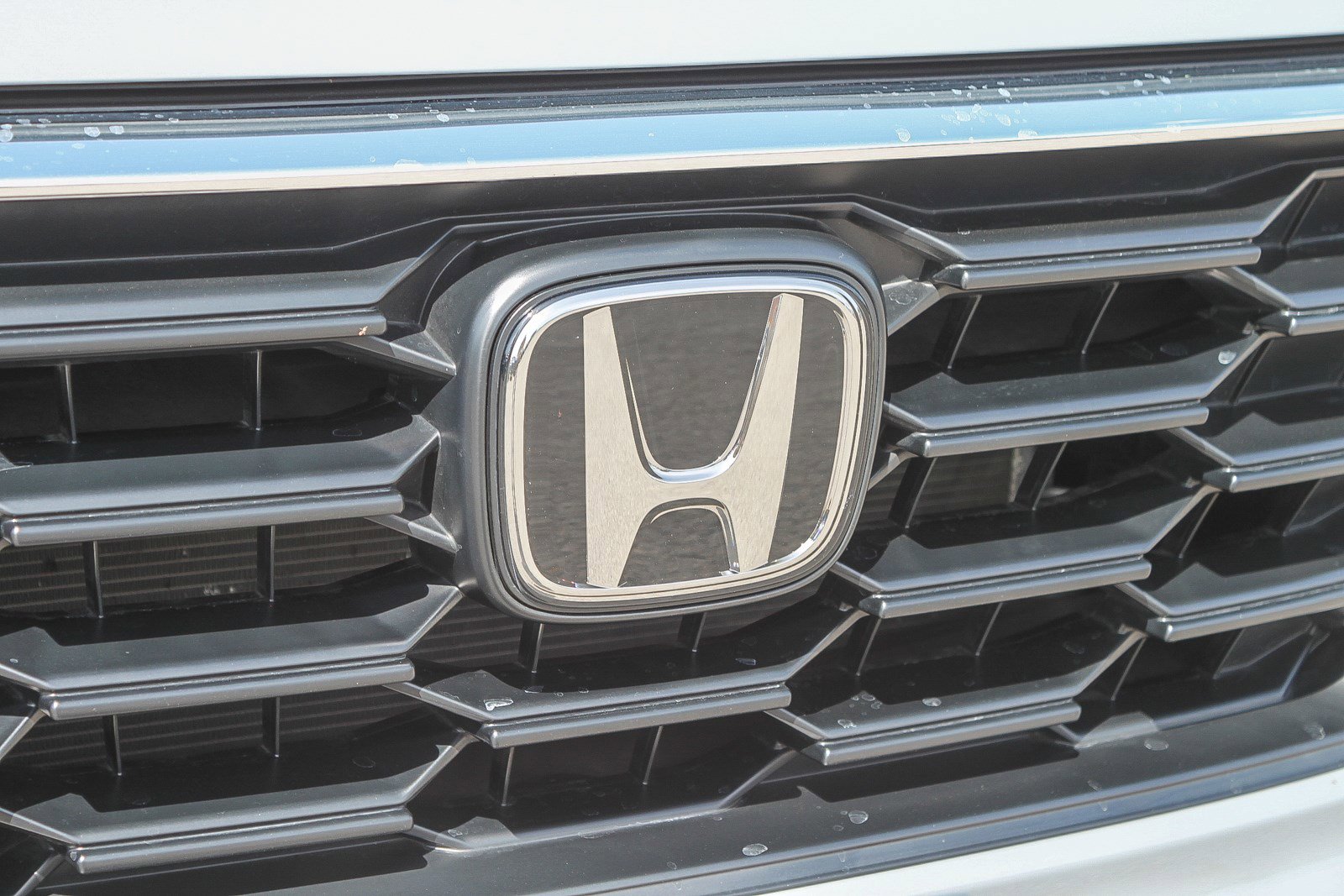 Used 2025 Honda CR-V LX image 6