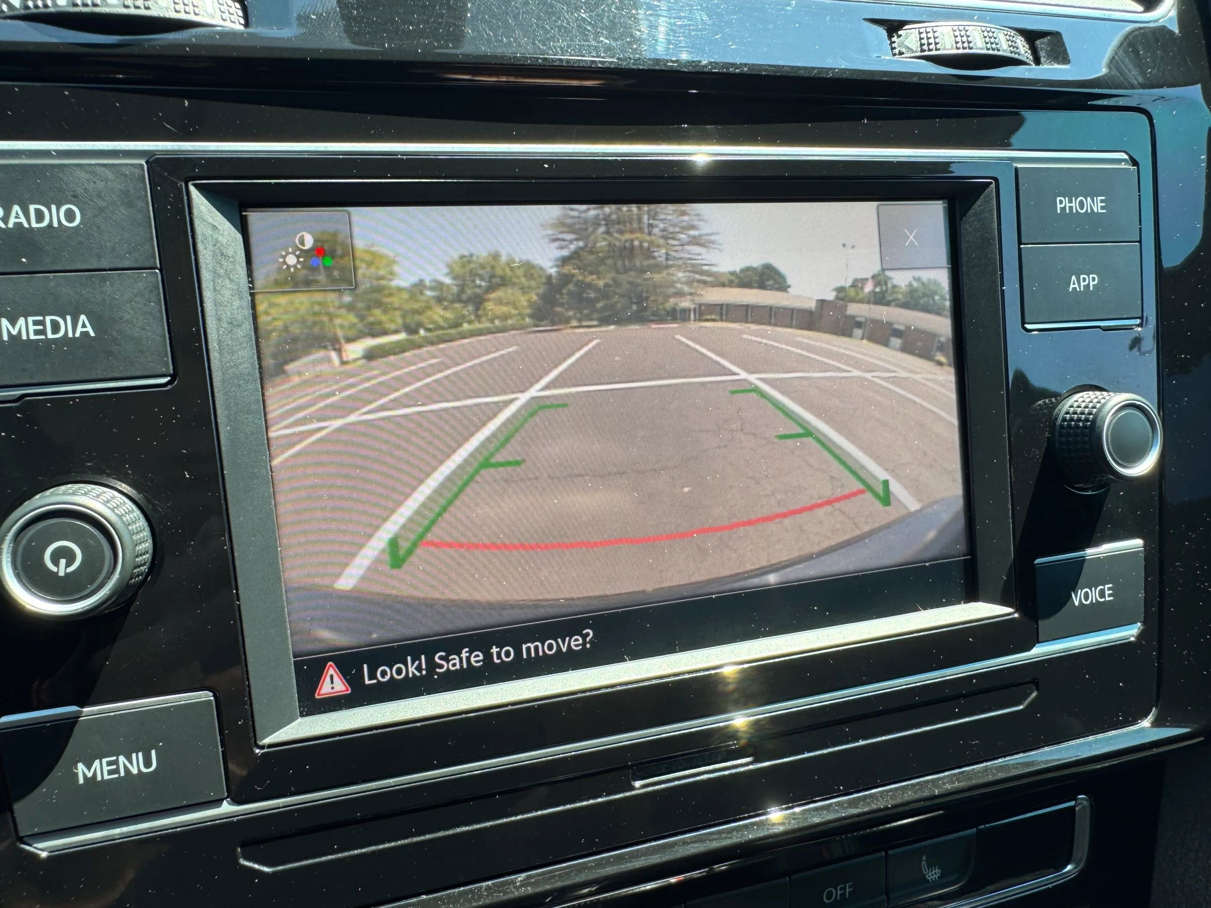 Used 2021 Volkswagen GTI SE image 23